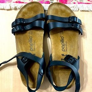 Papillon Sandals, black leather, size 37.